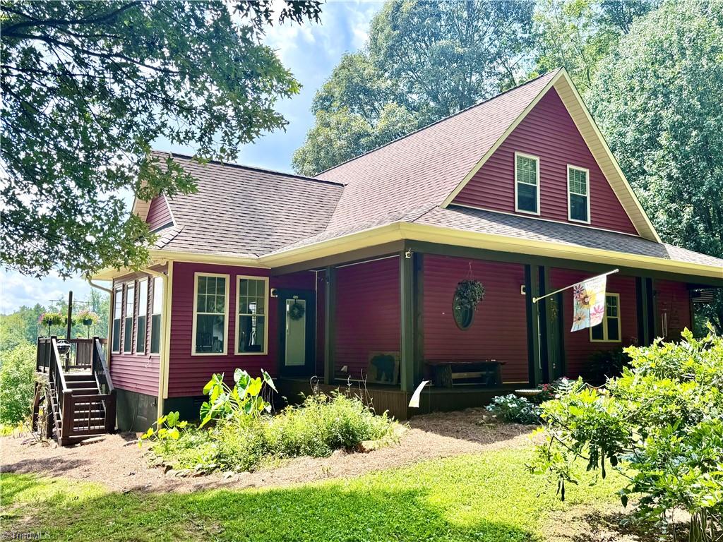 7422 Wilkes Yadkin Road