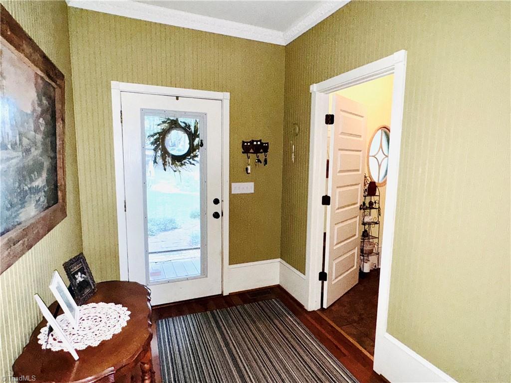 7422 Wilkes Yadkin Road
