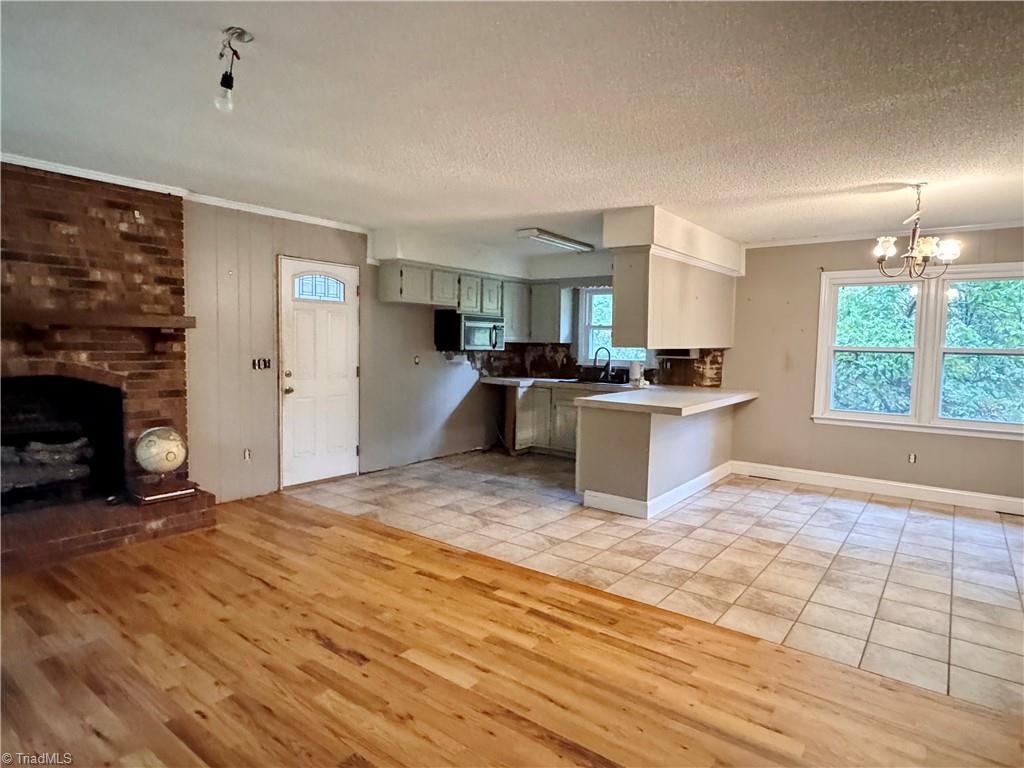 215 Cardinal Lane