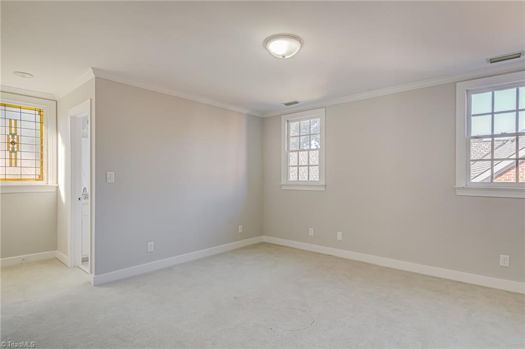 104 Westhaven Circle, Winston-Salem