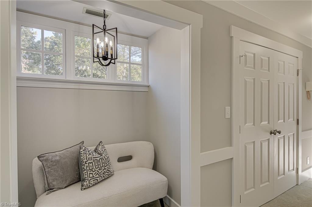 104 Westhaven Circle, Winston-Salem