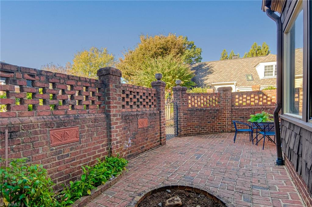 104 Westhaven Circle, Winston-Salem