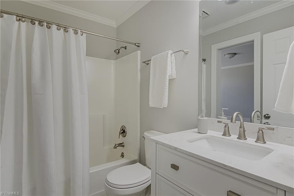 104 Westhaven Circle, Winston-Salem