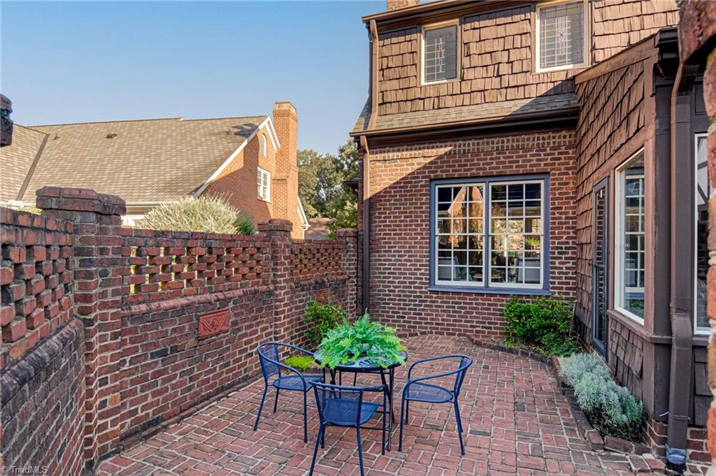 104 Westhaven Circle, Winston-Salem