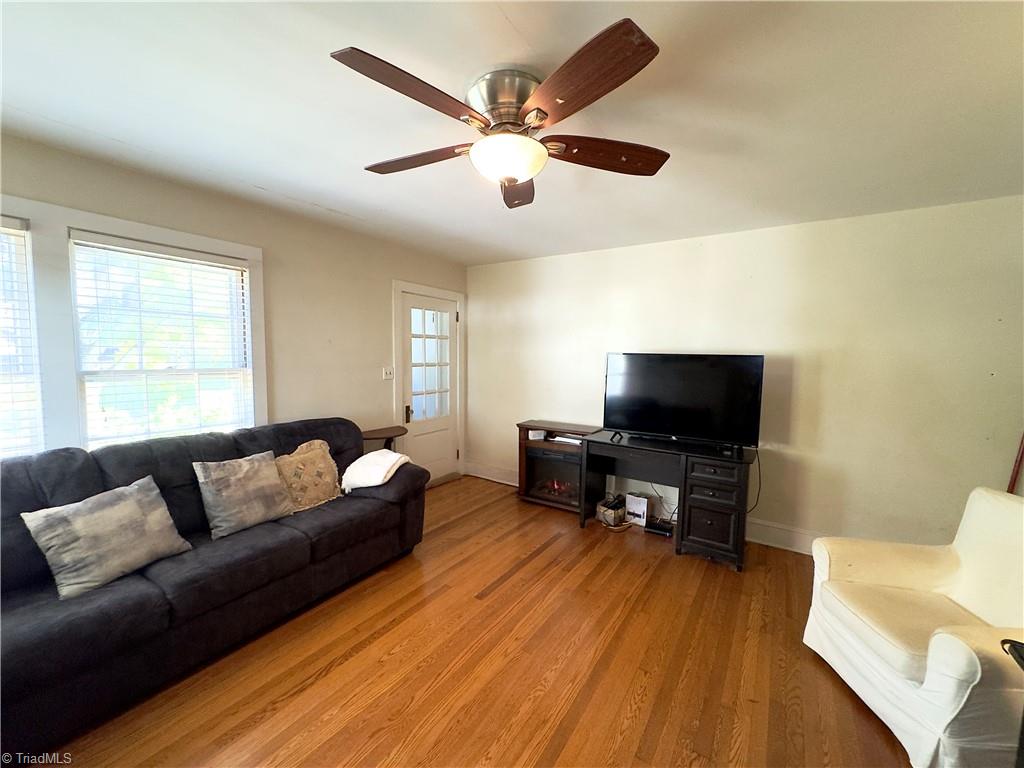 110 Harris Avenue, Elkin