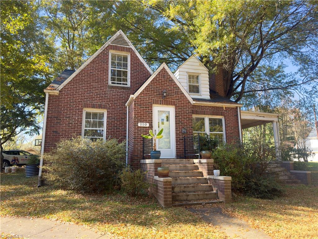 110 Harris Avenue, Elkin