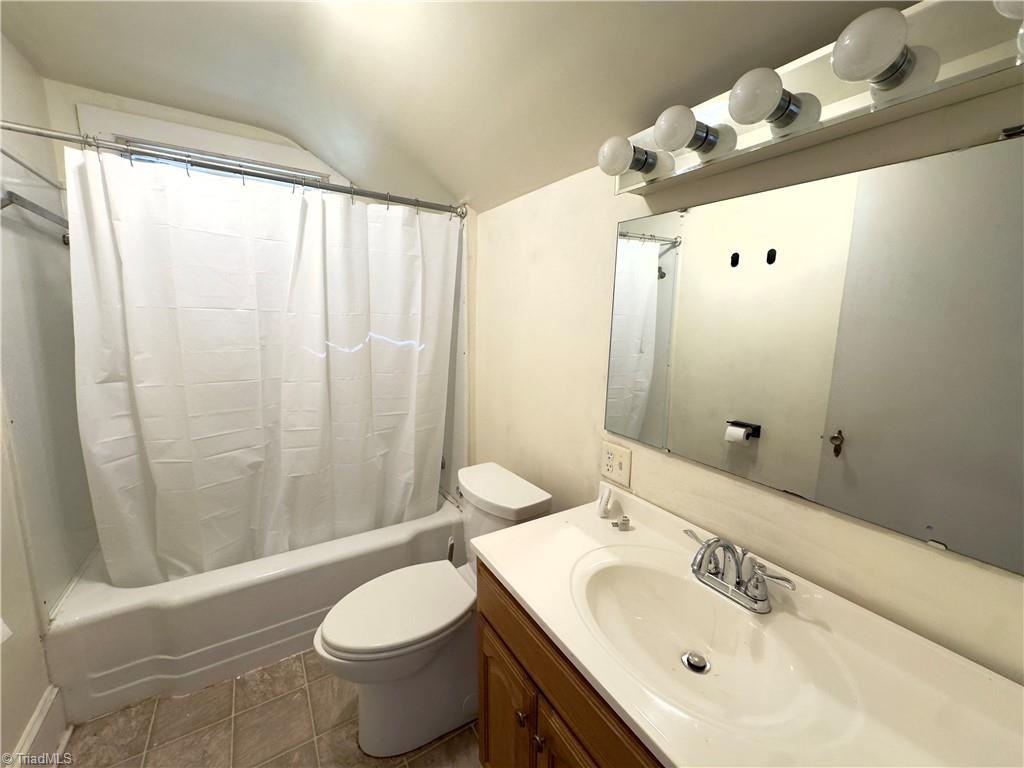 110 Harris Avenue, Elkin