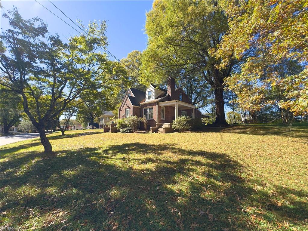 110 Harris Avenue, Elkin