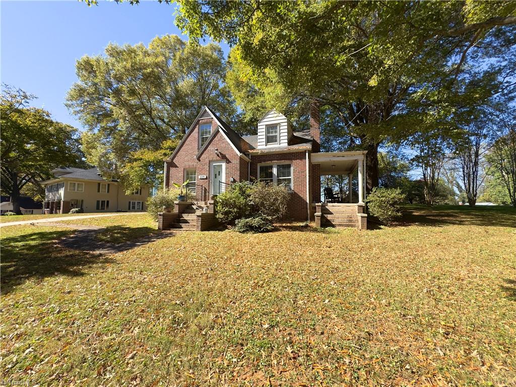 110 Harris Avenue, Elkin