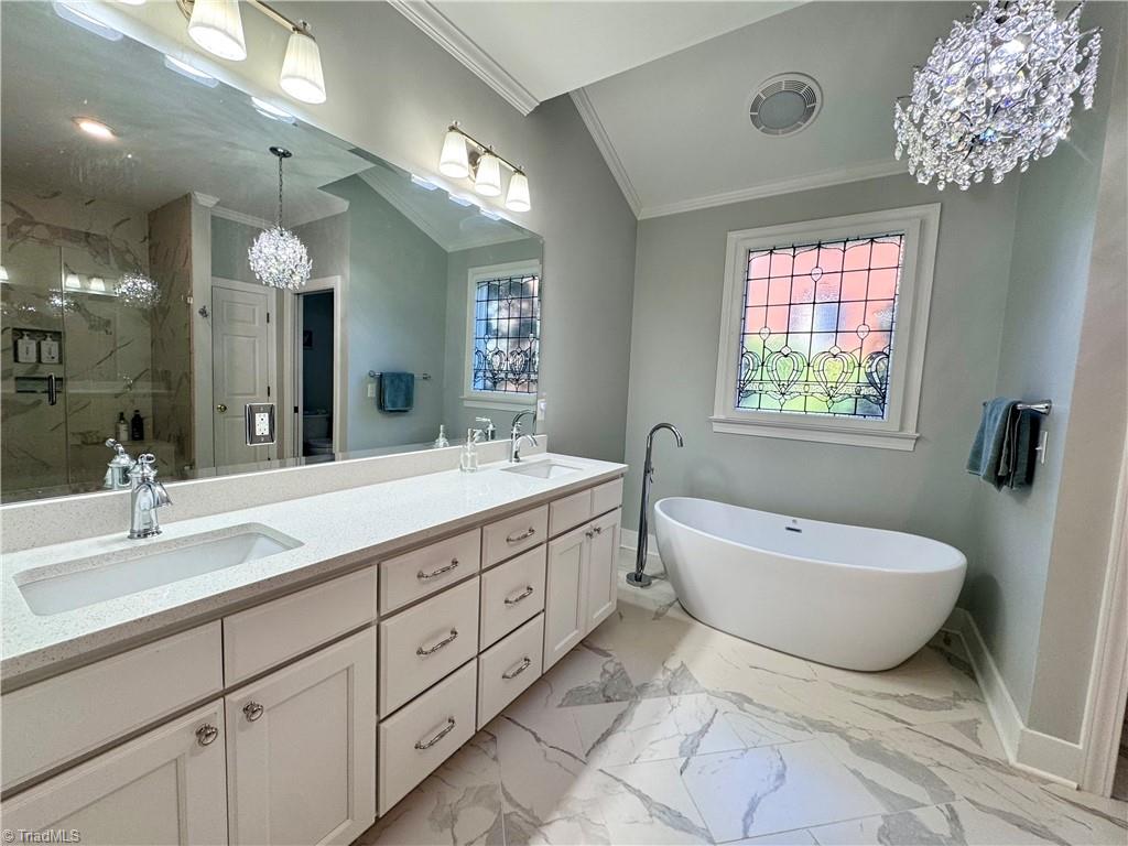 104 Westhaven Circle, Winston-Salem