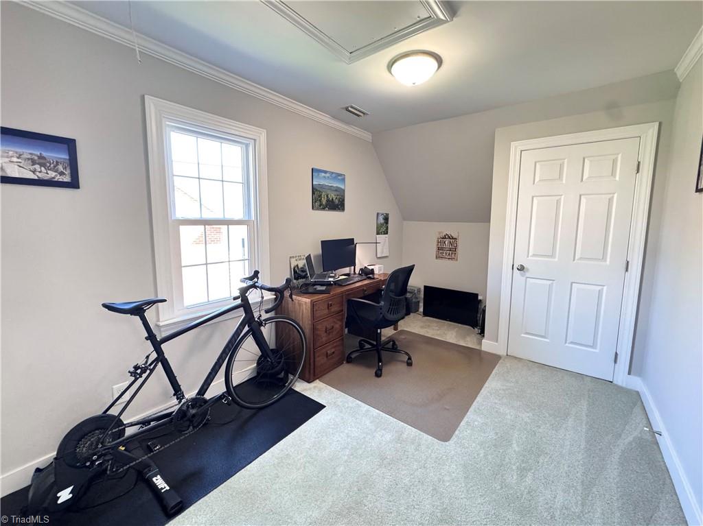 104 Westhaven Circle, Winston-Salem