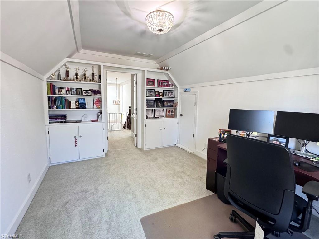 104 Westhaven Circle, Winston-Salem