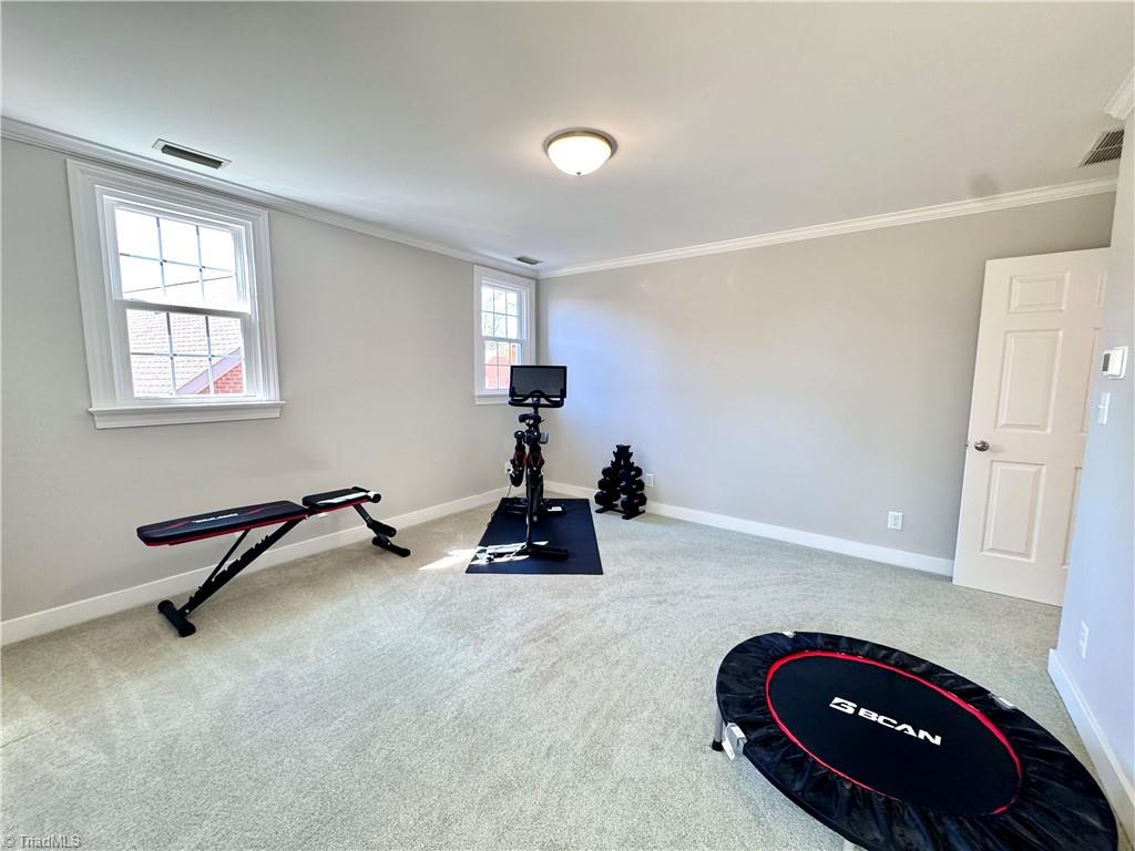 104 Westhaven Circle, Winston-Salem