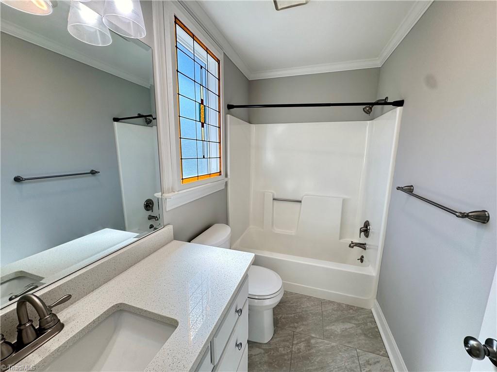 104 Westhaven Circle, Winston-Salem