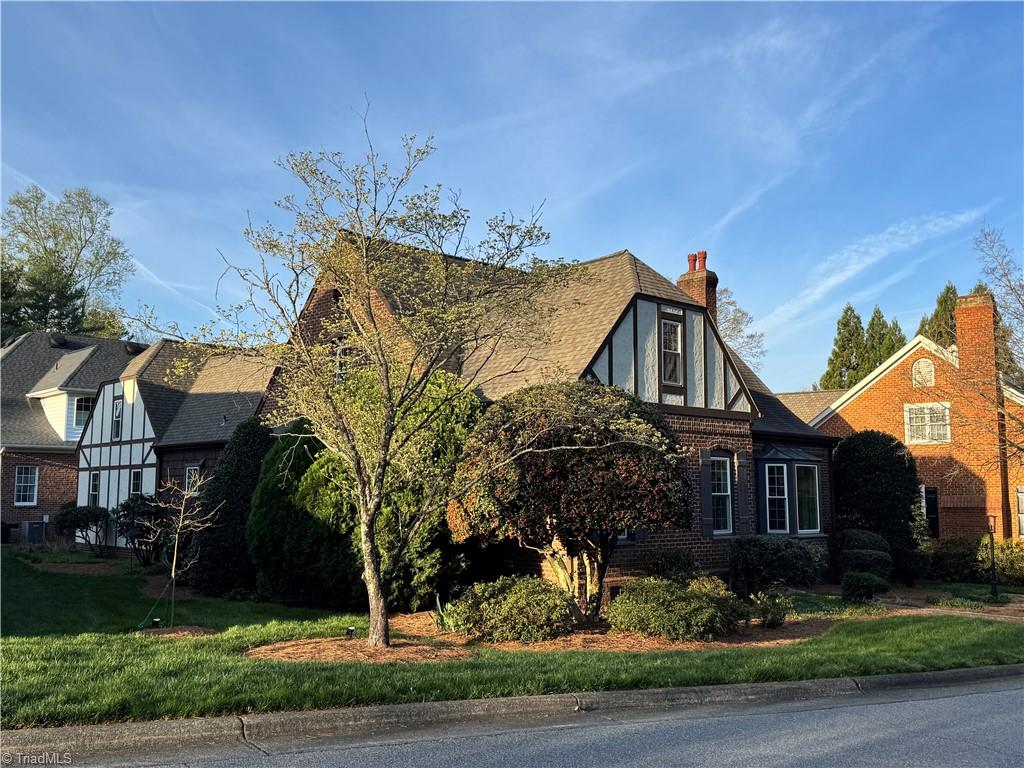 104 Westhaven Circle, Winston-Salem