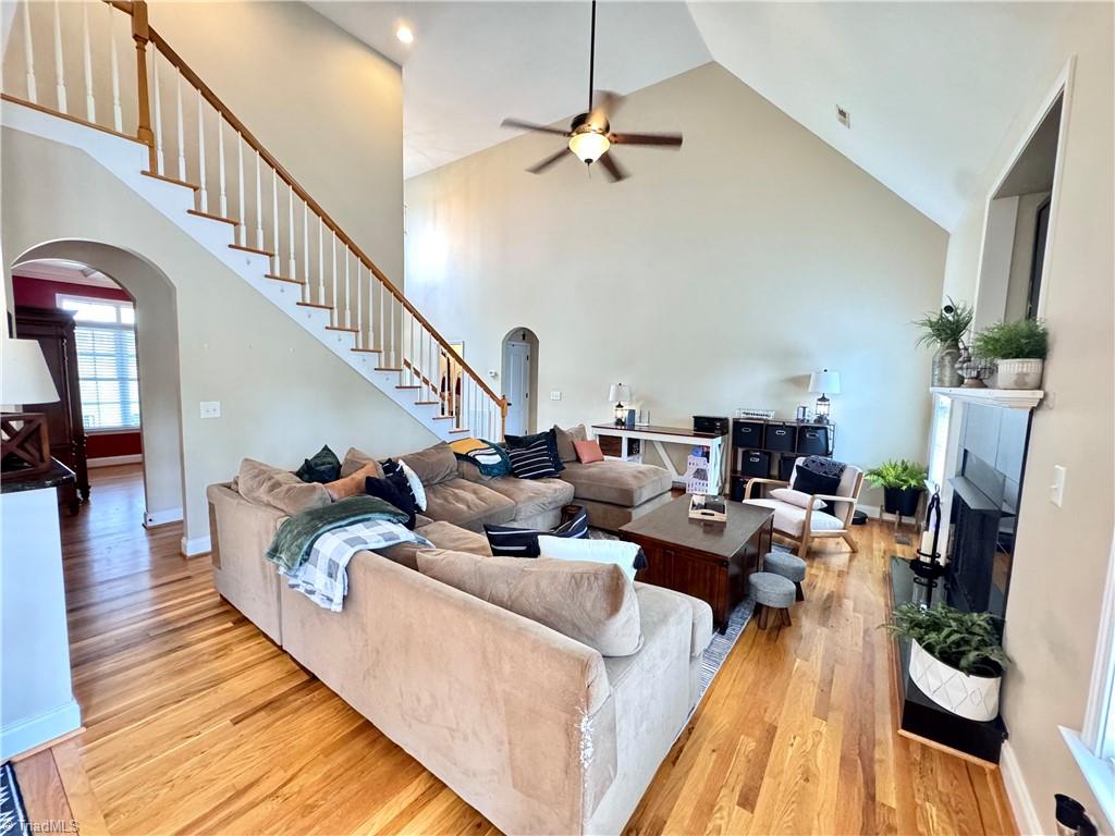 2130 Walnut Crossing Run