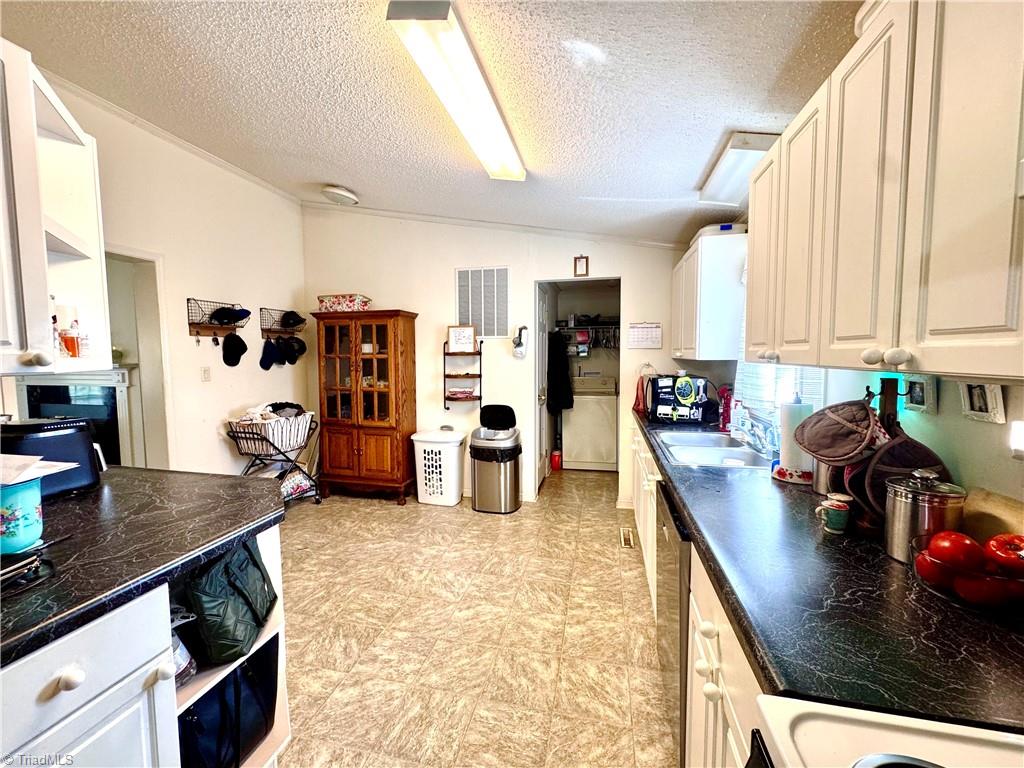 184 Silver Pine Trail