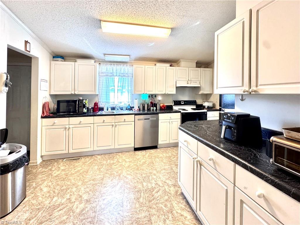 184 Silver Pine Trail