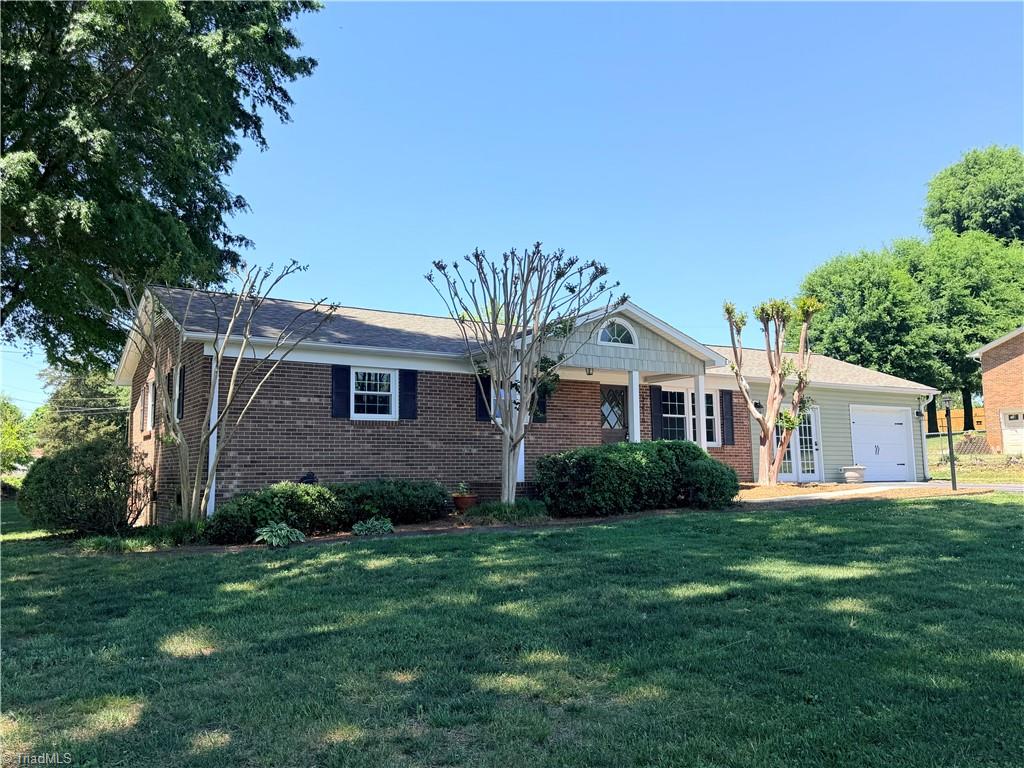 3216 Country View Road