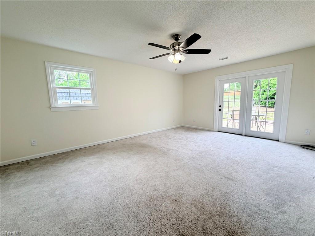 3216 Country View Road