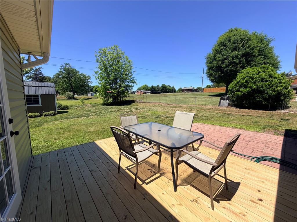 3216 Country View Road
