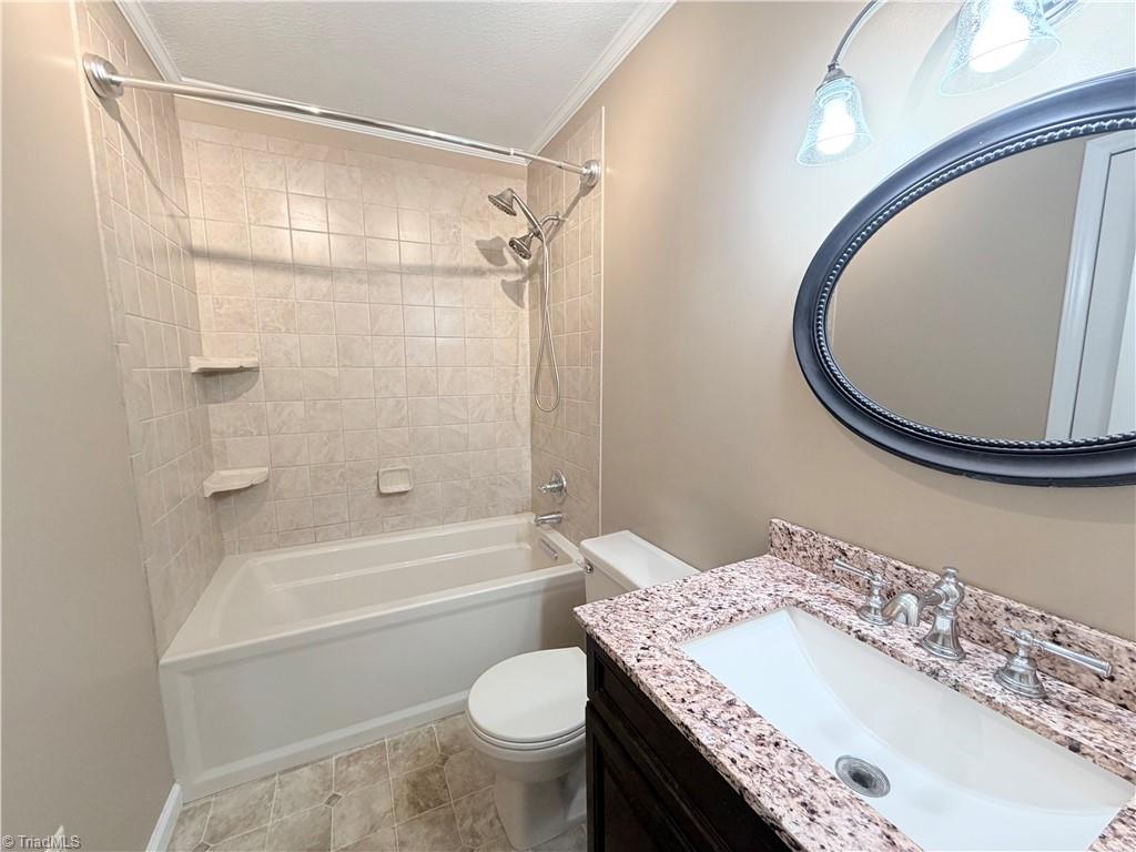 3216 Country View Road