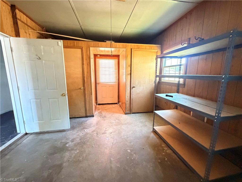 3216 Country View Road