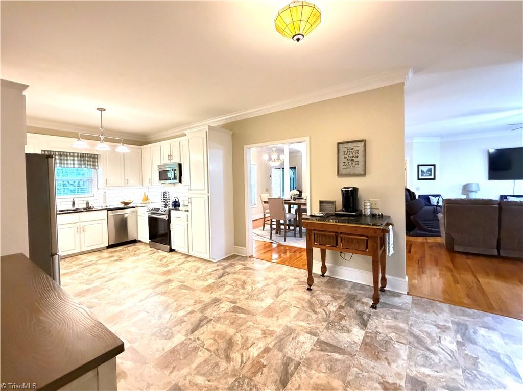 263 Thornecliffe Drive