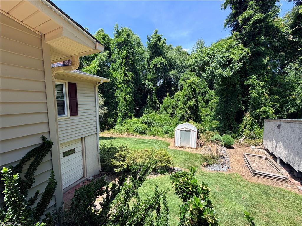 176 Robin Road