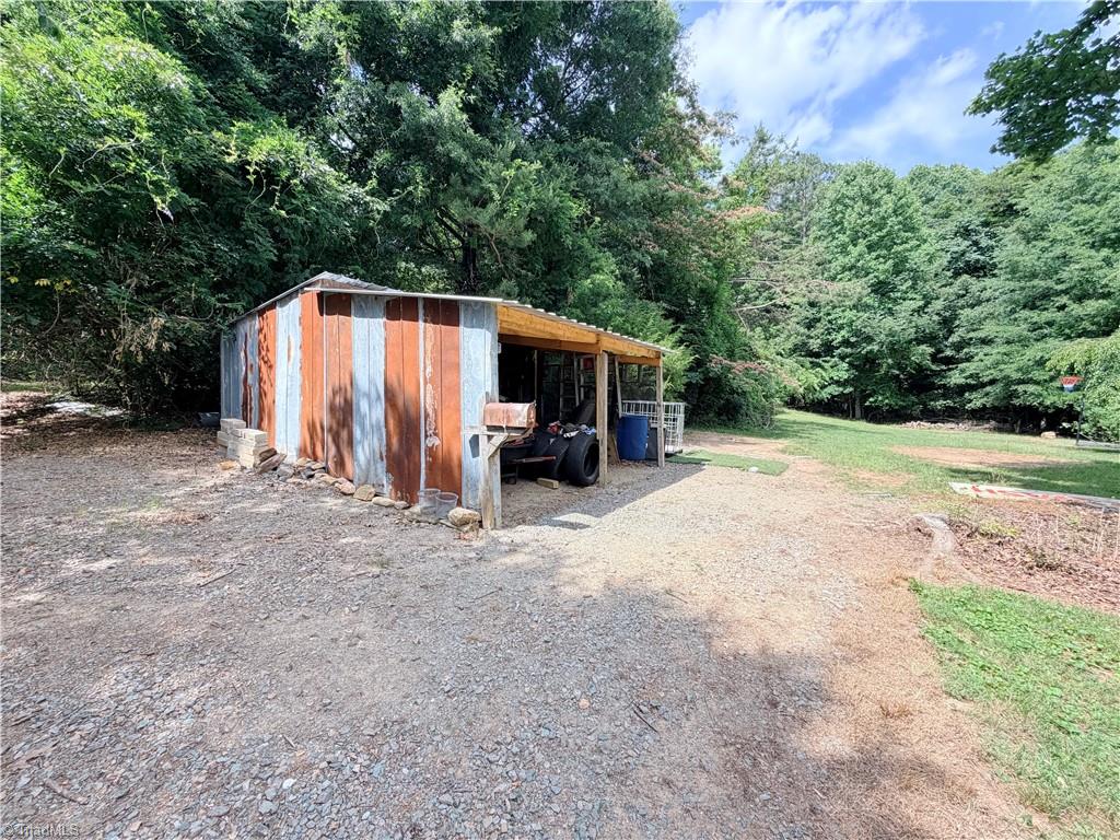 1390 Cb Eller School Road