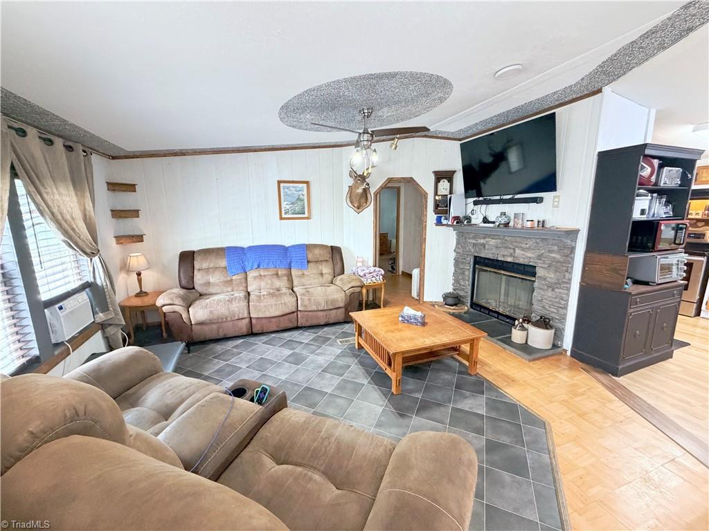 1390 Cb Eller School Road