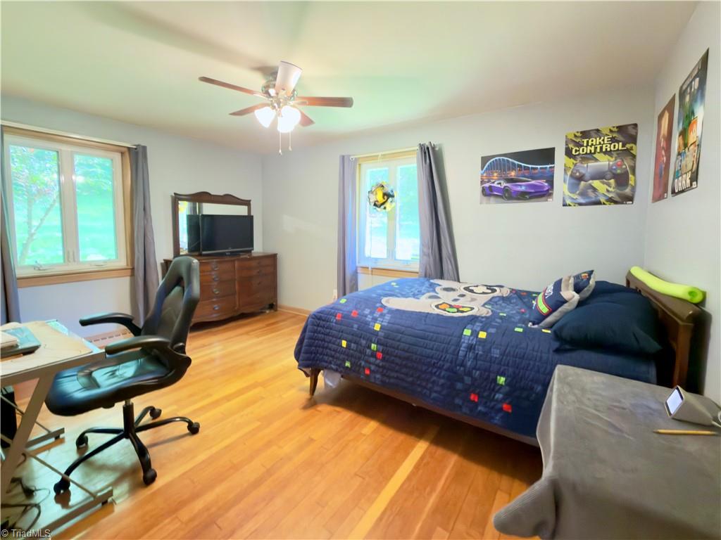 2297 * Austin Traphill Road