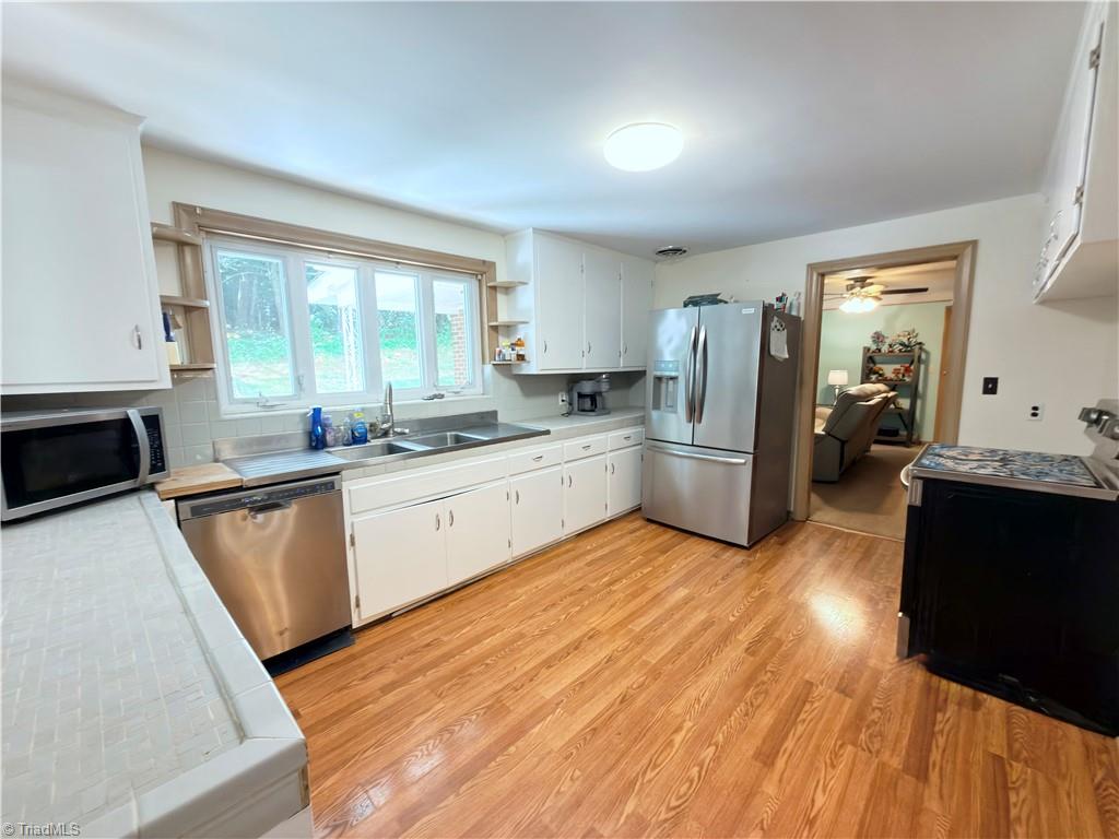 2297 * Austin Traphill Road