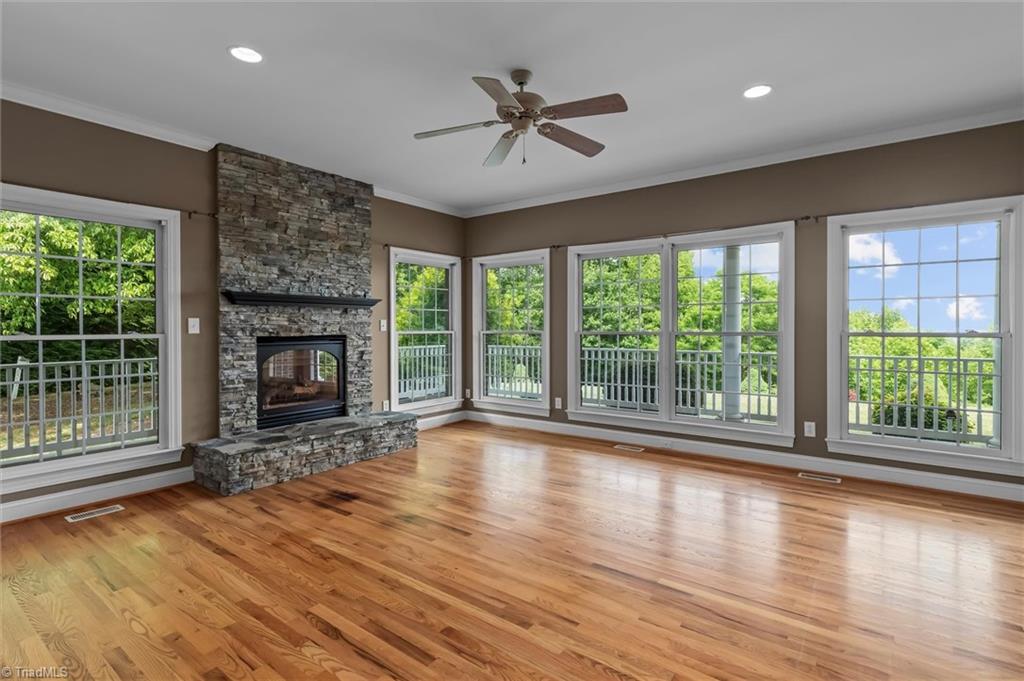 1148 Town N Country Drive
