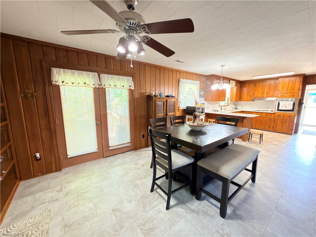 776 Country Club Drive