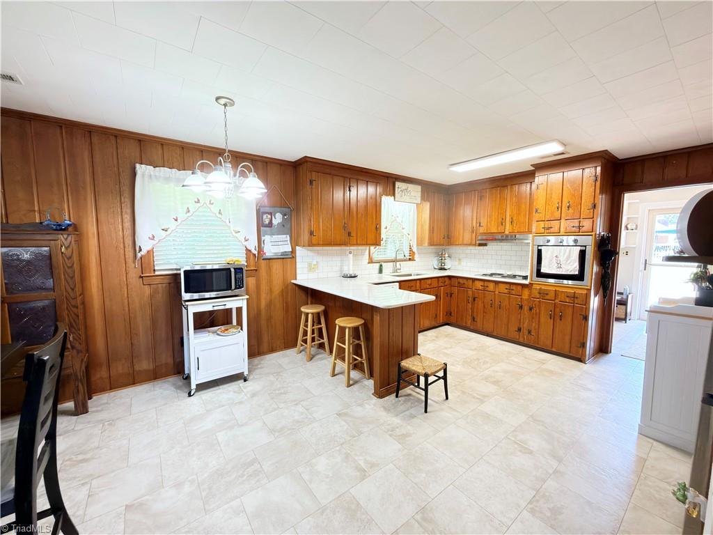 776 Country Club Drive