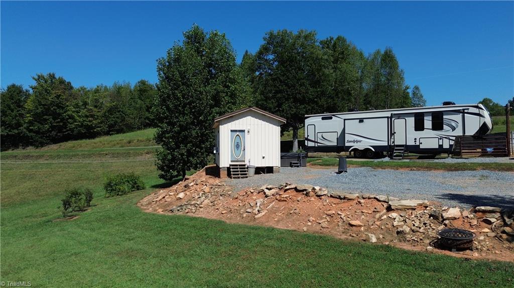 3933 Simmons Patton Road