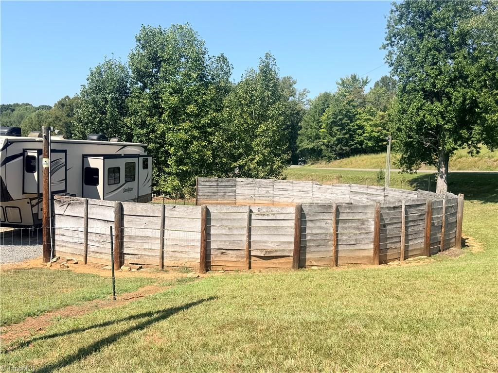 3933 Simmons Patton Road