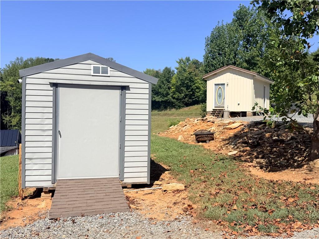 3933 Simmons Patton Road