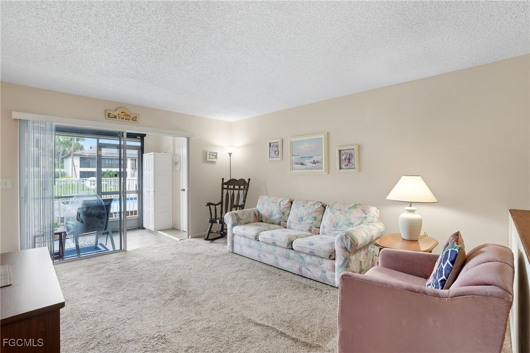 1005 SE 40th ST 4