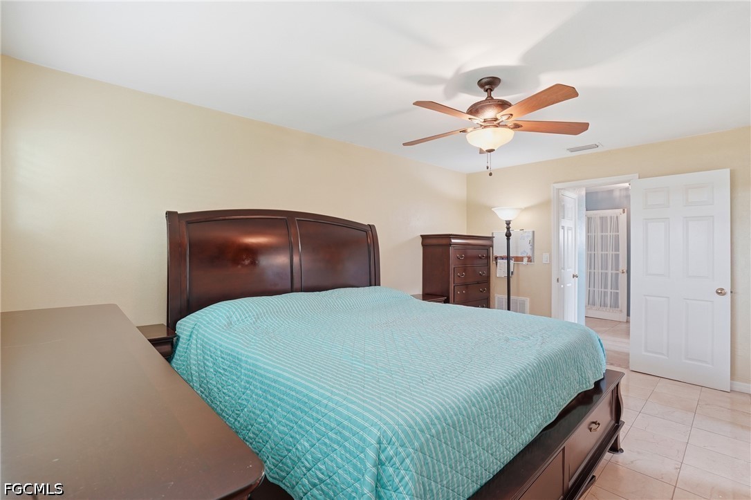 5229 Pelican BLVD