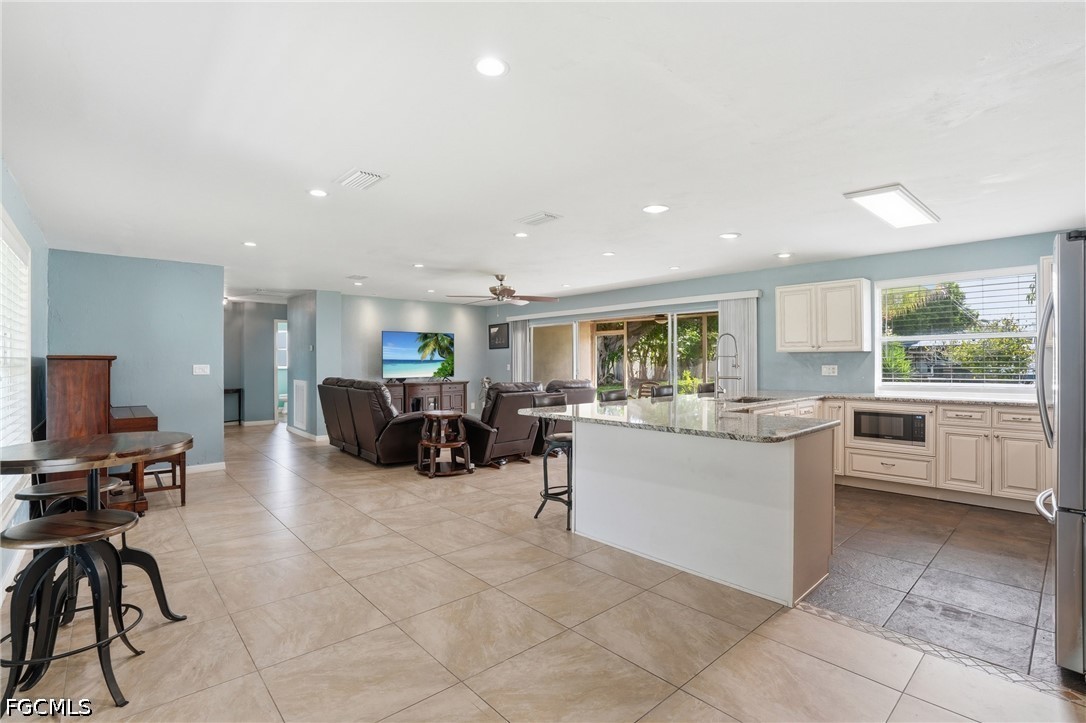 5229 Pelican BLVD