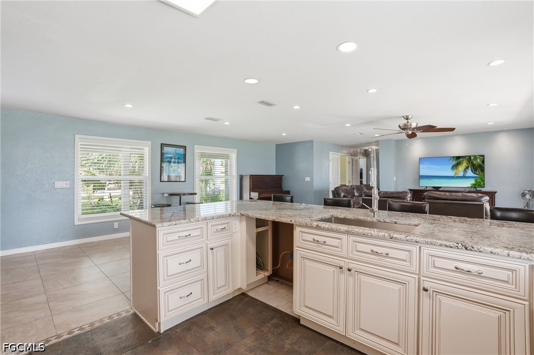 5229 Pelican BLVD