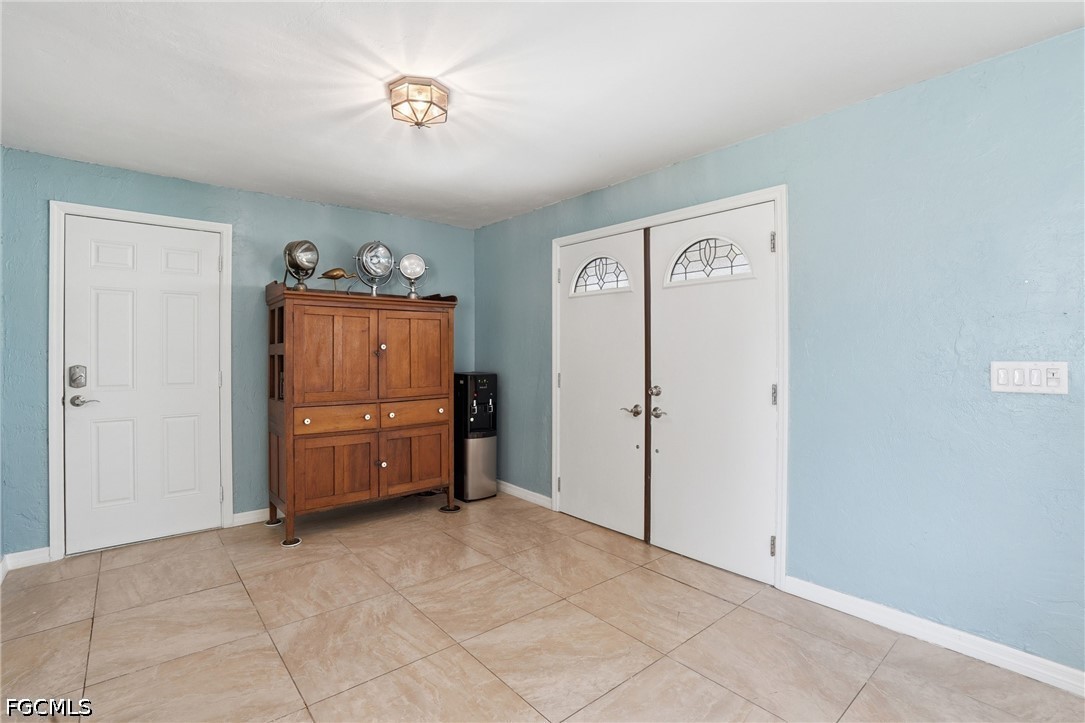 5229 Pelican BLVD
