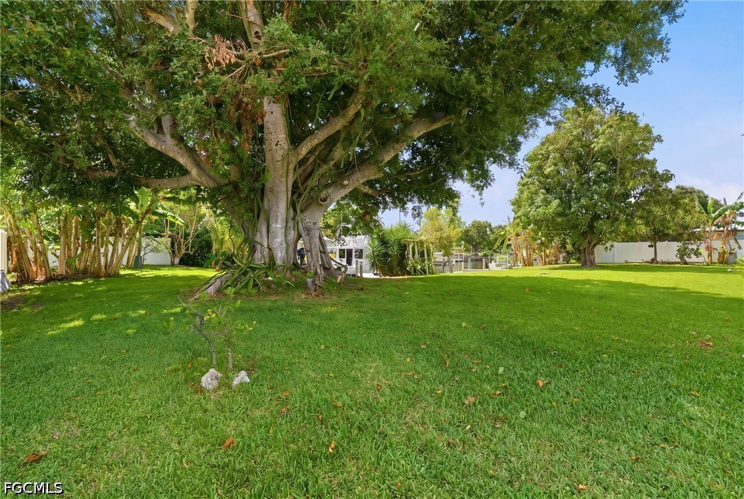 5229 Pelican BLVD