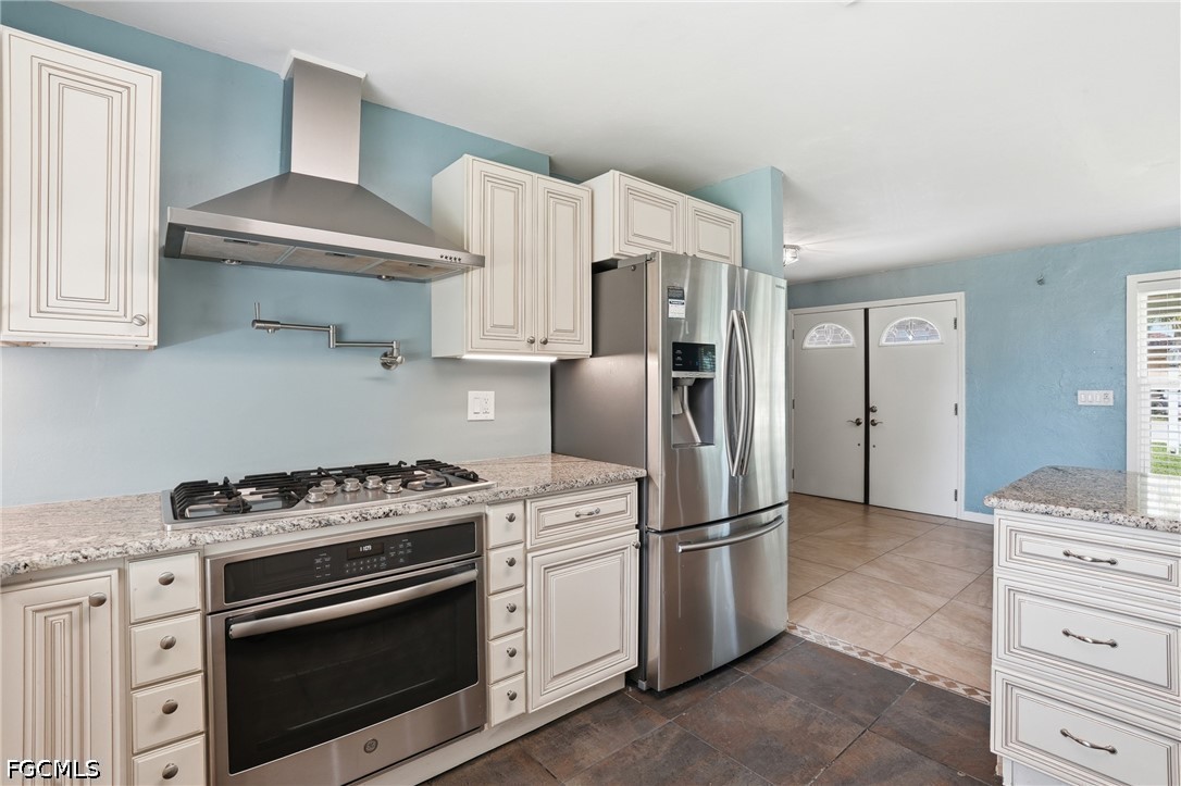 5229 Pelican BLVD