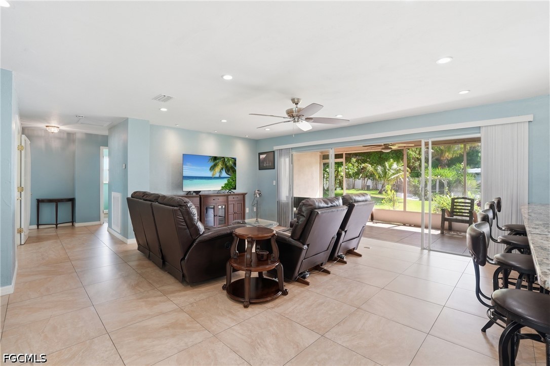 5229 Pelican BLVD
