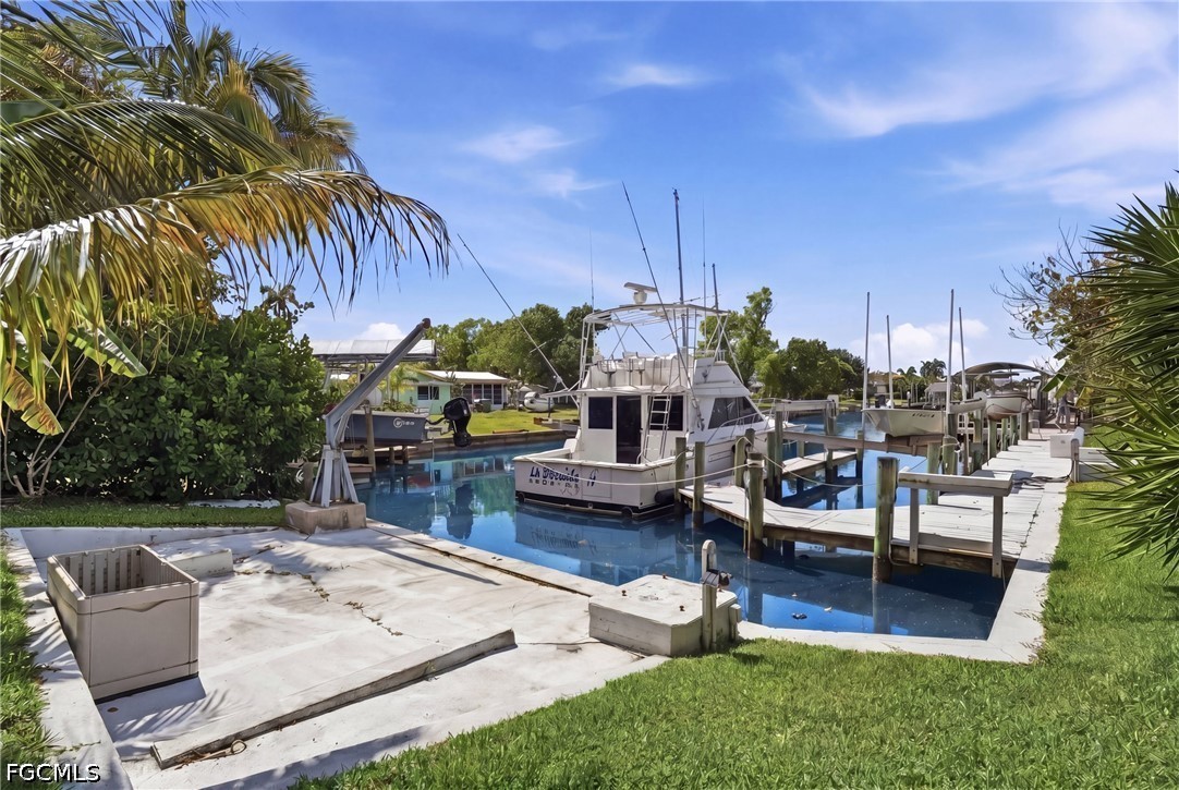 5229 Pelican BLVD
