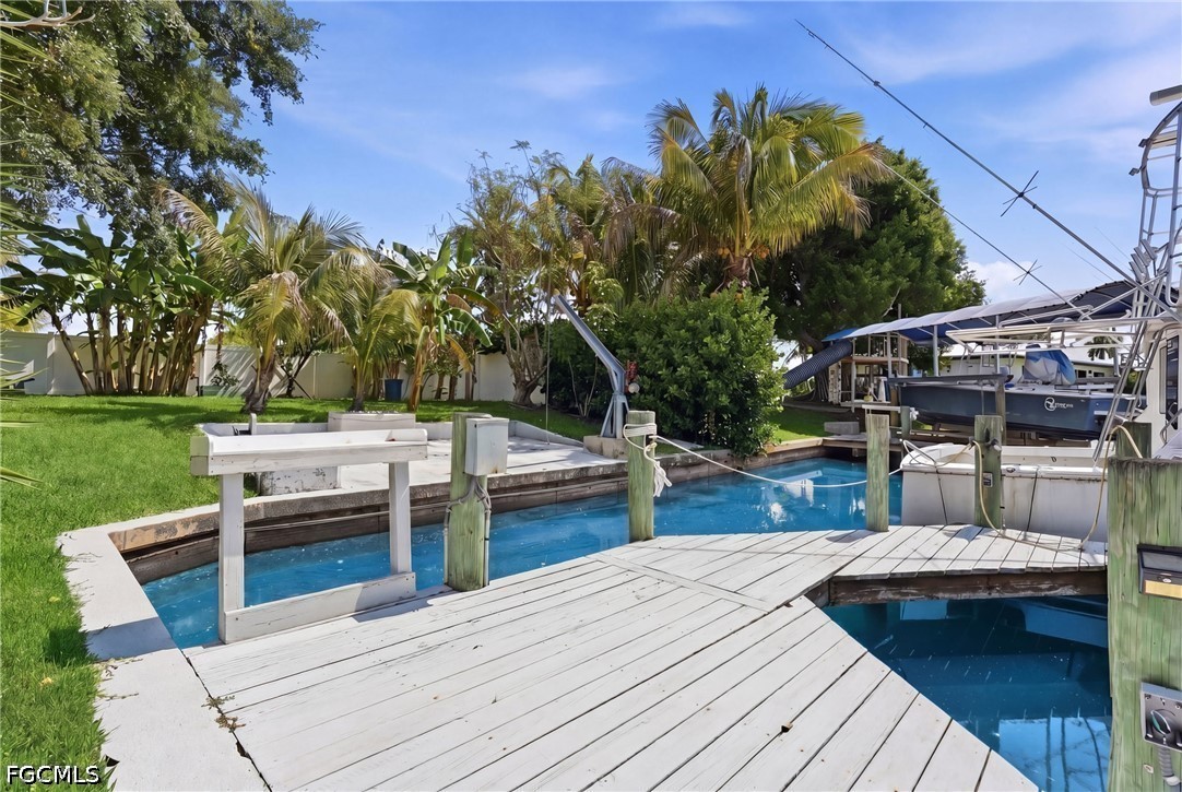5229 Pelican BLVD