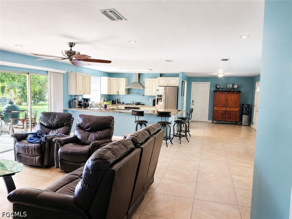 5229 Pelican BLVD